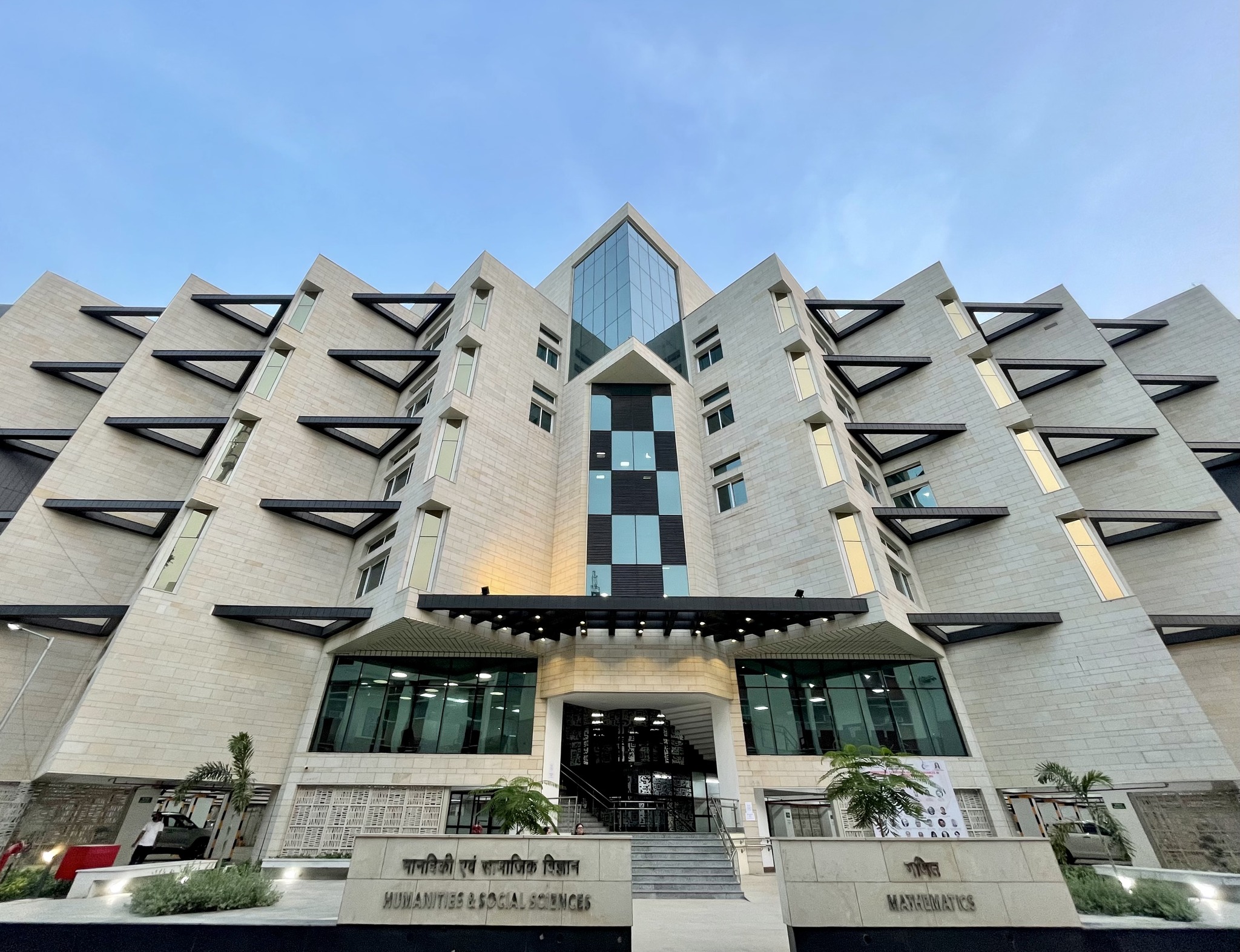 There is an image her